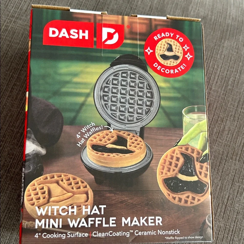 DASH Mini Waffle Maker Witch Hat NEW